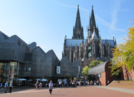 Kölner Dom und Museum Ludwig in Altstadt/Nord (© Walter Schiestel)