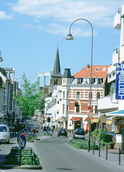 Hauptstraße in Köln-Rodenkirchen (&copy; Günther Ventur)