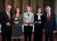 Preisverleihung an Mitarbeiterinnen der Firma RANDSTADT (© Till Müllenmeister)