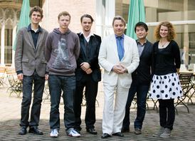 Von links nach rechts: Benjamin Schaefer, Marcel Hiller, Pyotr Magnus Nedov, Professor Georg Quander, Yasutaki Inamori und Evamaria Schaller (© Rheinisches Bildarchiv Köln/Anna C. Wagner)