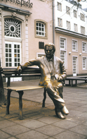 Millowitsch-Denkmal