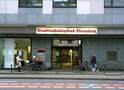 Stadtteilbibliothek Ehrenfeld - Außenansicht (© Carl Victor Dahmen)