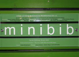 Infotafel zur minibib (© Stadtbibliothek Köln)