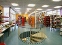 Stadtteilbibliothek Neubrück - Innenansicht (© Carl Victor Dahmen)