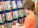 Stadtteilbibliothek Nippes - Kinder-DVDs (&copy; Stadt Köln/Erika Roettgen)