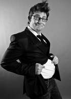Halbporträt Volker Diefes