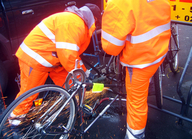 Entfernung von Fahrradleichen (© Stadt Köln/Jürgen Möllers)