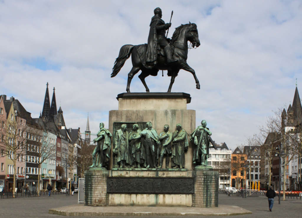 Reiterstandbild des Preußenkönigs Friedrich Wilhelm III. auf dem Heumarkt in Altstadt/Nord