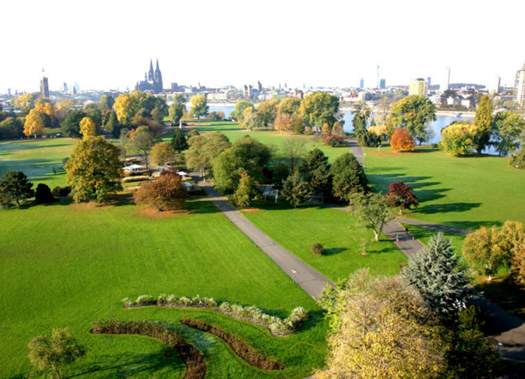 Rheinpark in Deutz