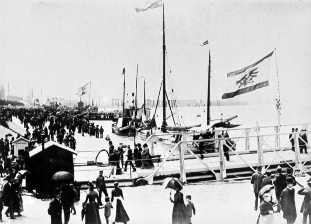 Gottestracht in Mülheim um 1910, RBA MF090034