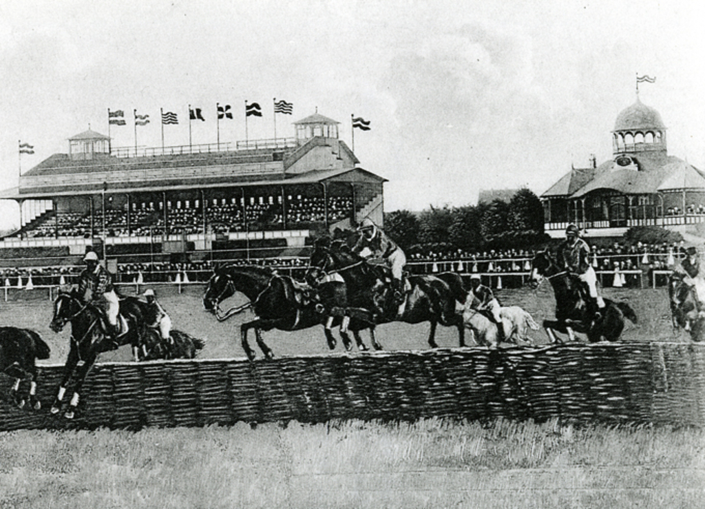 Historische Aufnahme der Pferderennbahn in Weidenpesch