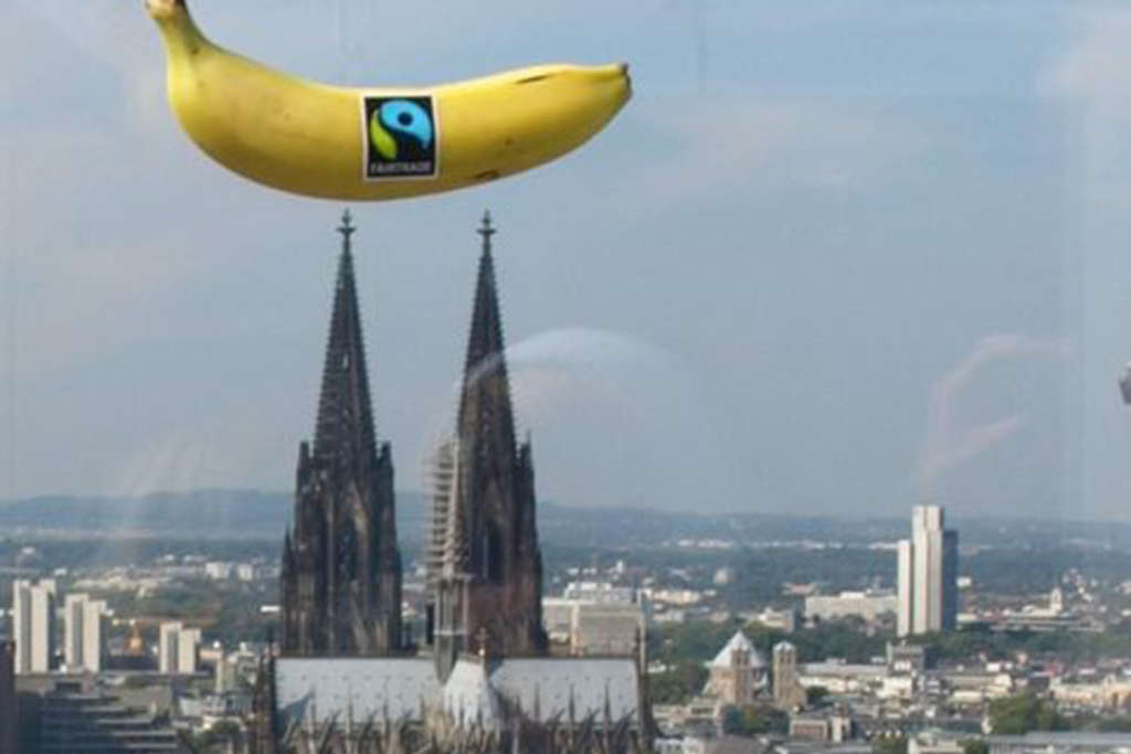 Banane über der Kölner Dom, Link auf Fairtrade Town Köln