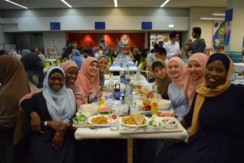 Bild vom fairen Fastenbrechen