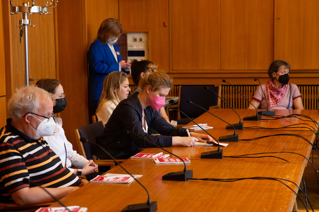 Teilnehmende beim Gespräch mit Bürgermeister Dr. Heinen 