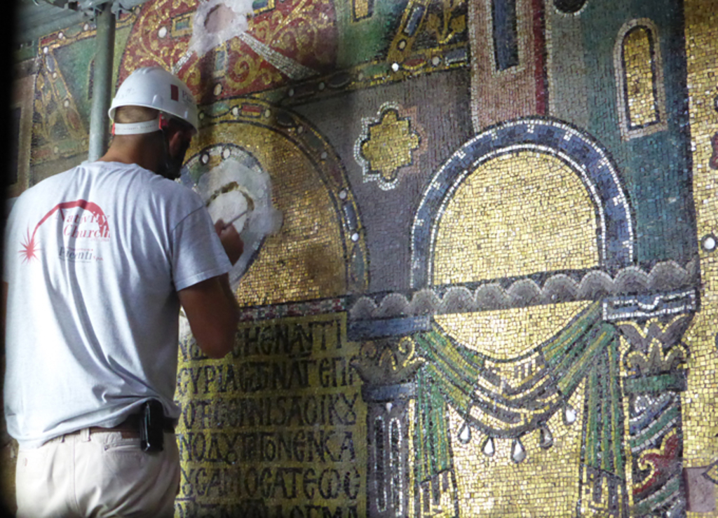 Renovierung des Wandmosaika in der Geburtskirche Bethlehem