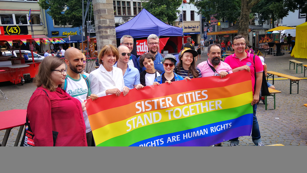 OB Reker mit Pride AktivistInnen 2019