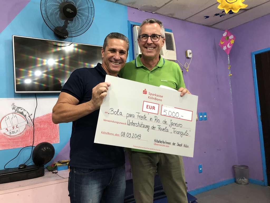 BM Wolters überreicht Rest-Cent-Spende an Jorginho 