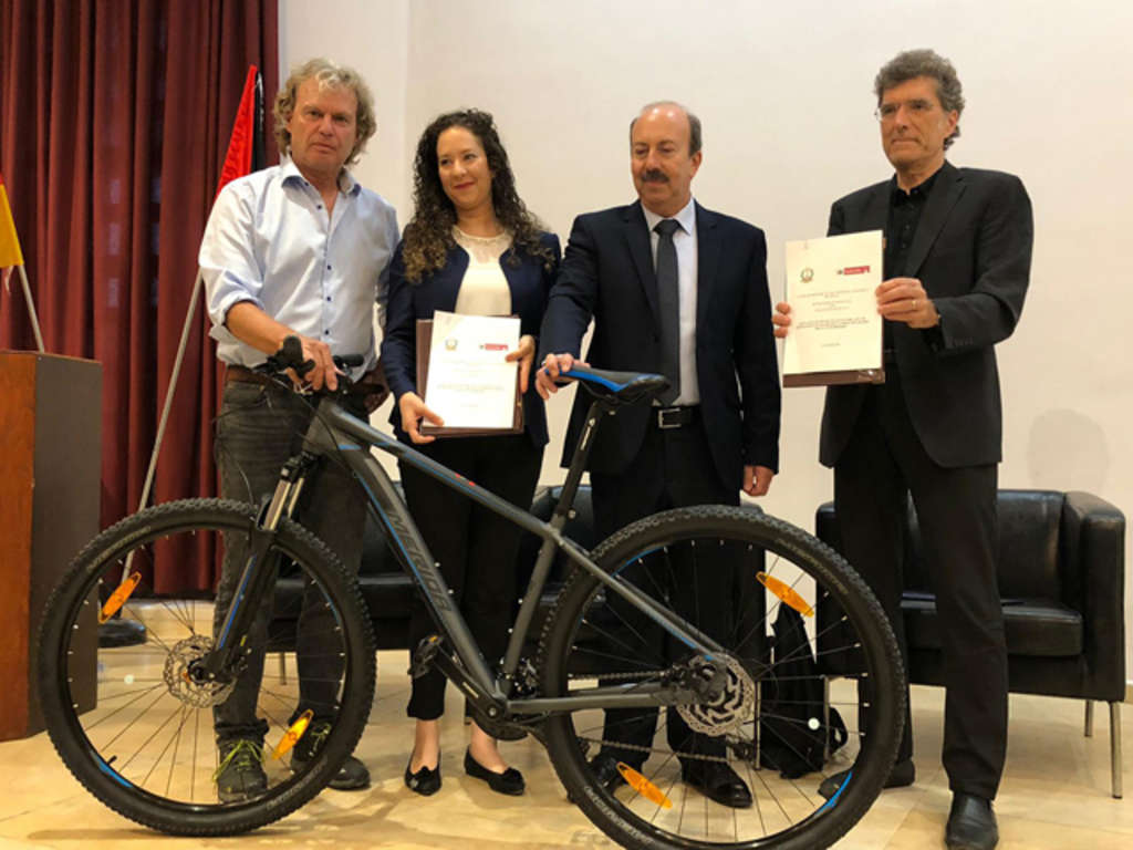 Übergabe der Fahrräder an Bethlehem