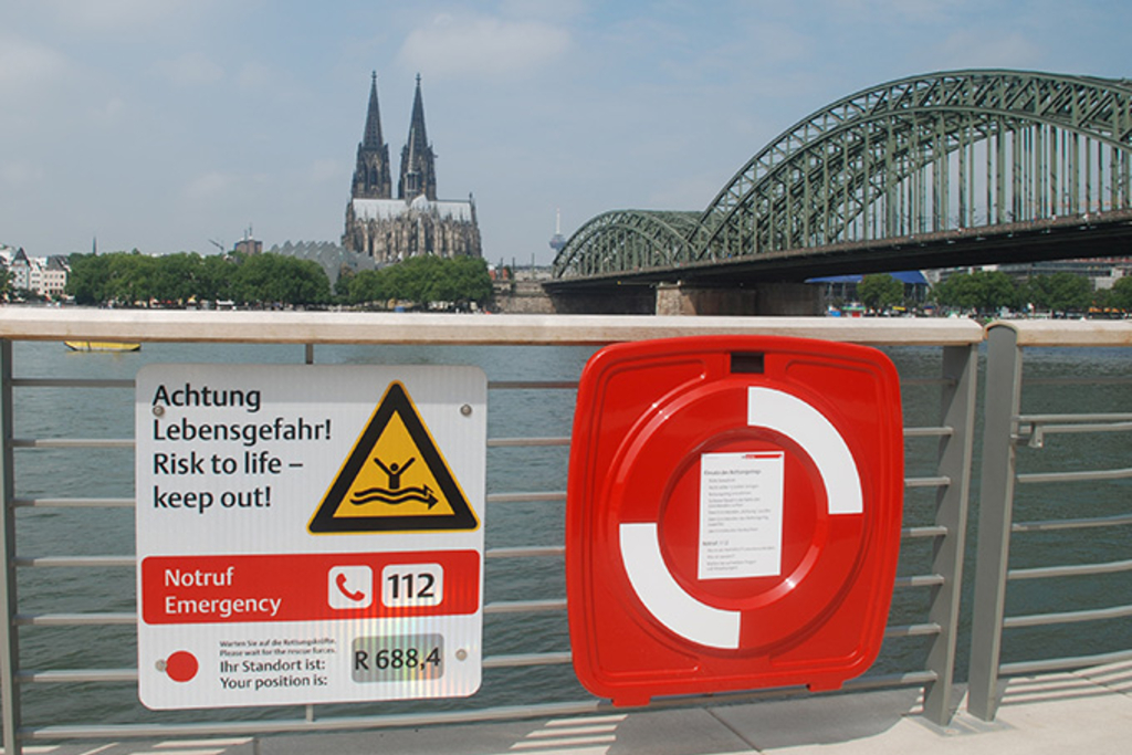 , Link auf Badeverbot im Rhein - Stadt Köln