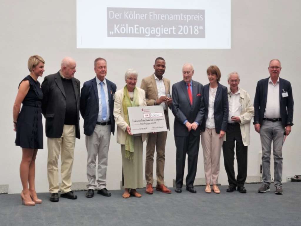 Mitglieder des Vereins erhalten von Oberbürgermeisterin Reker den Ehrenamtspreis KölnEngagiert 2018