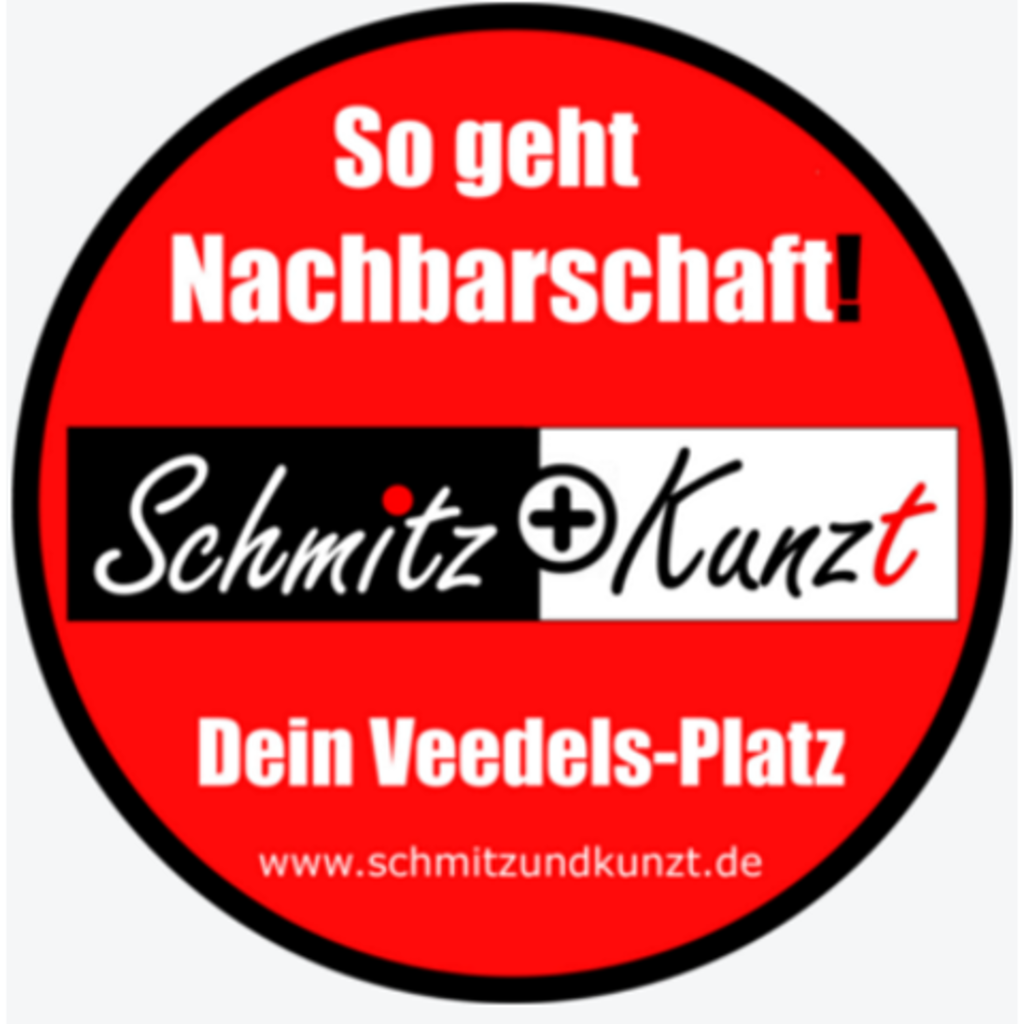 rundes, rotes Logo des Vereins, abgesetzt in schwarzer und weißer Schrift: So geht Nachbarschaft! Schmitz+Kunzt; Dein Veedels-Platz