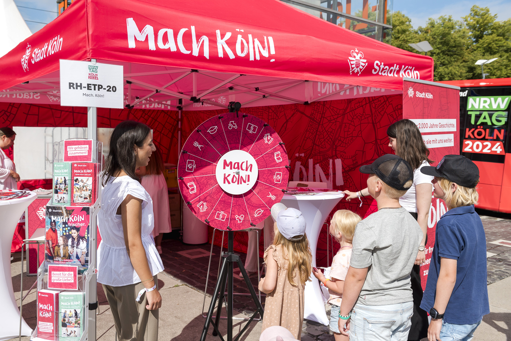 Foto von dem Mach Köln Infostand