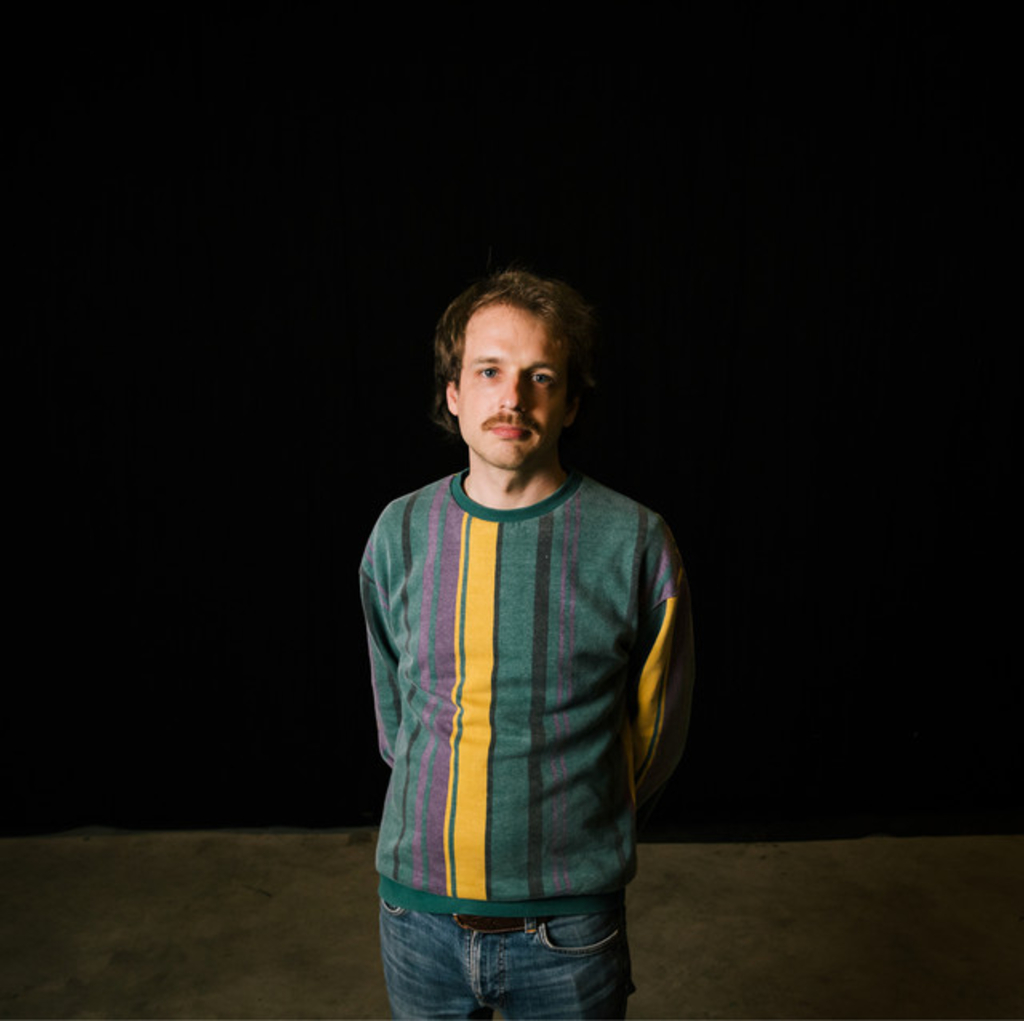 Porträt von Tilman Claas, dem Liederschreiber der Musikgruppe "Lampe"