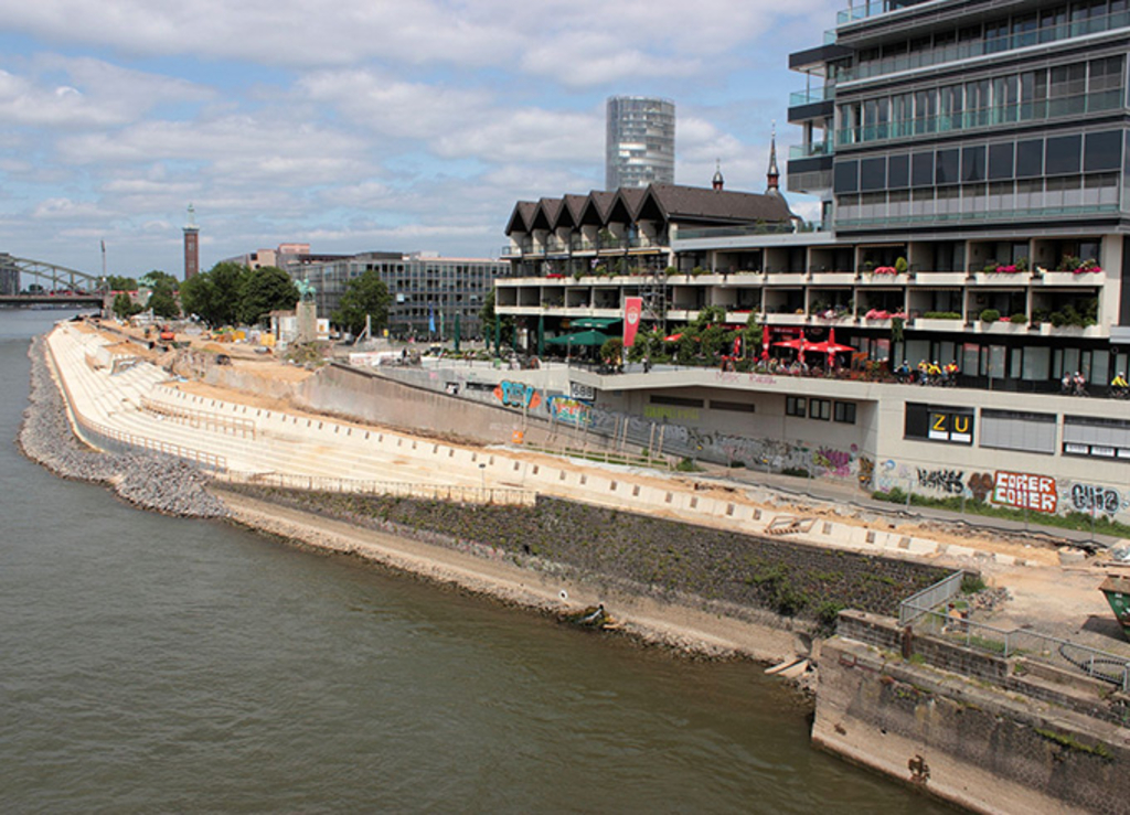 rheinboulevard koeln  deutz