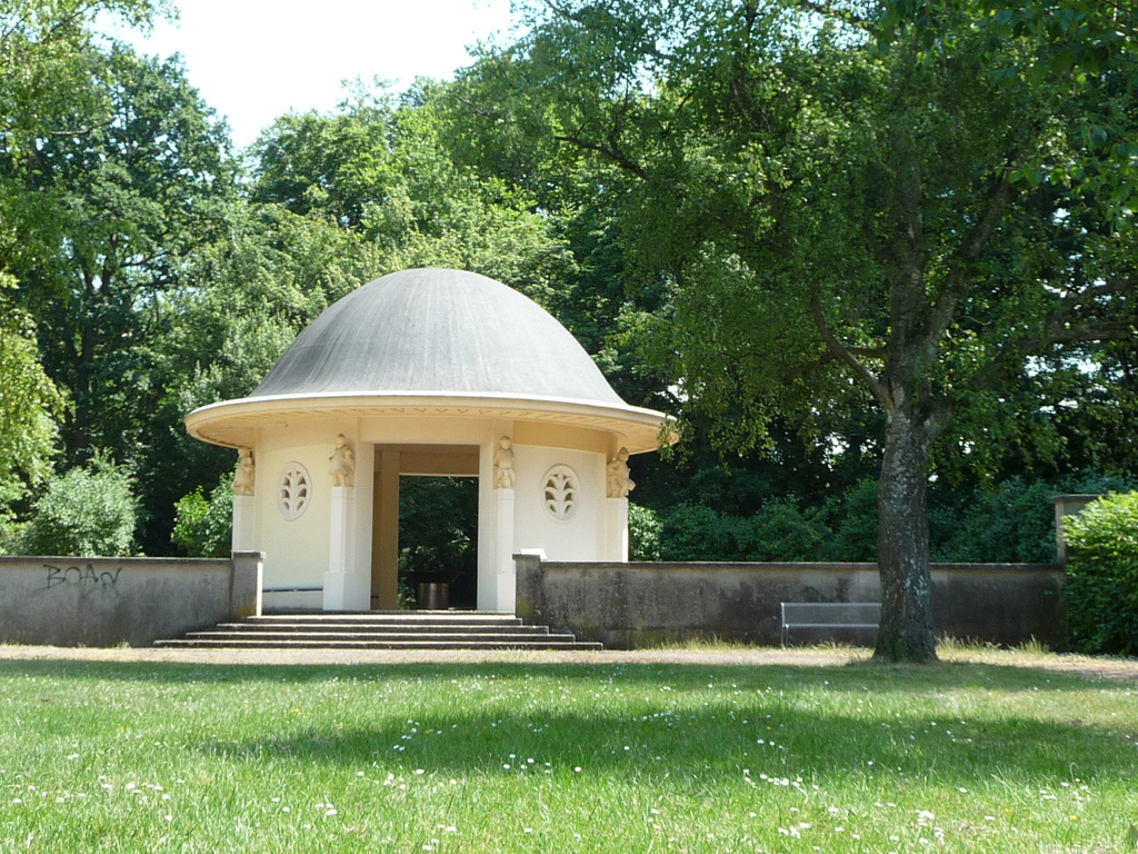 Brunnentempel Fritz-Encke-Park