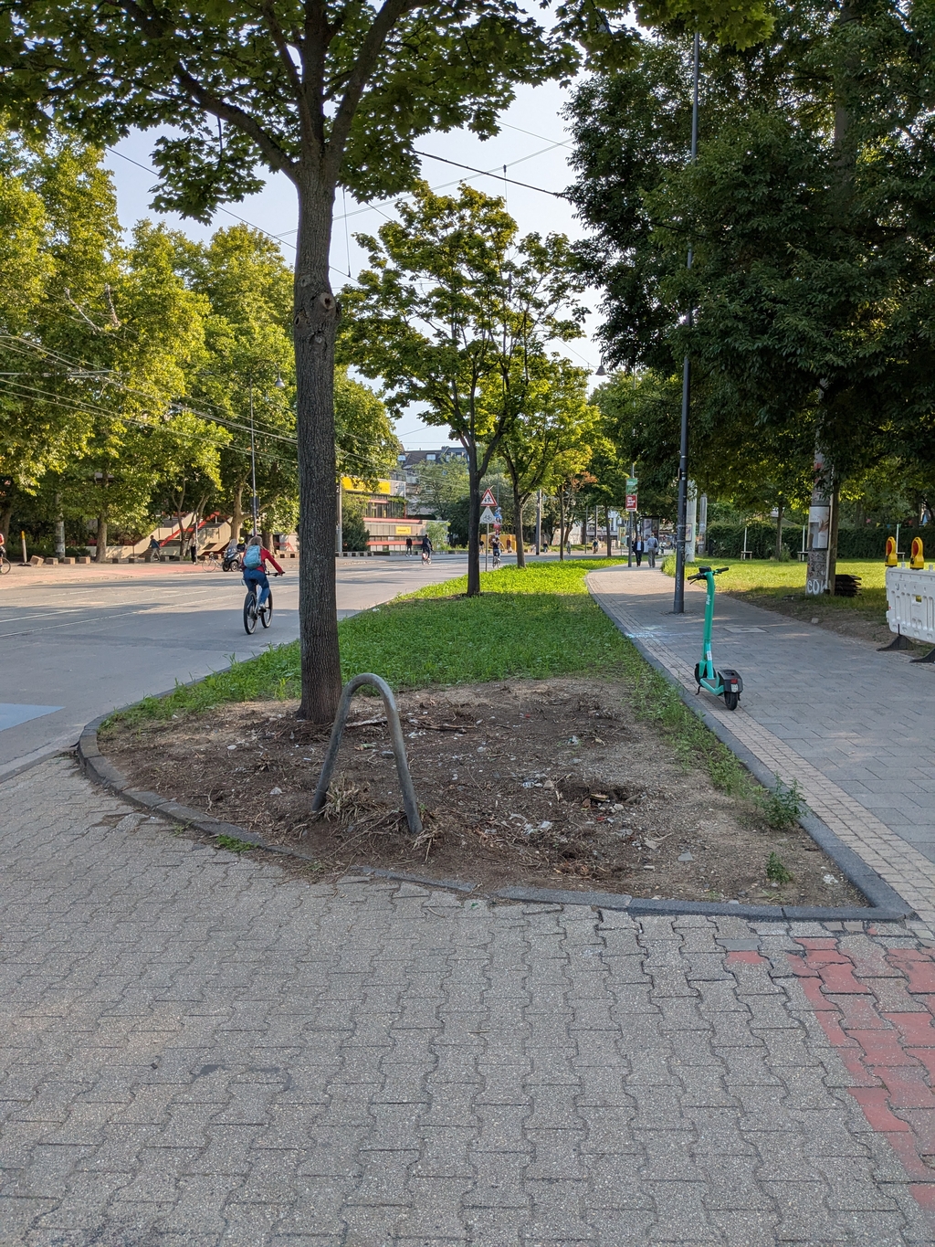 Entsiegelter Teil der Zülpicher Straße