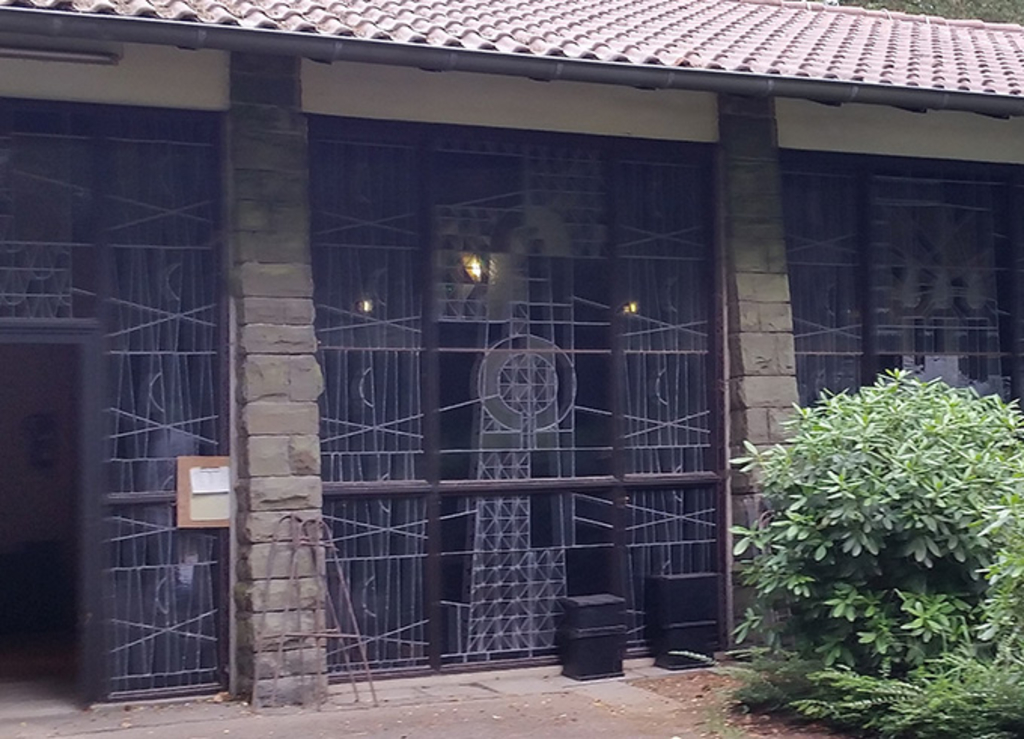 Ostfriedhof Trauerhalle