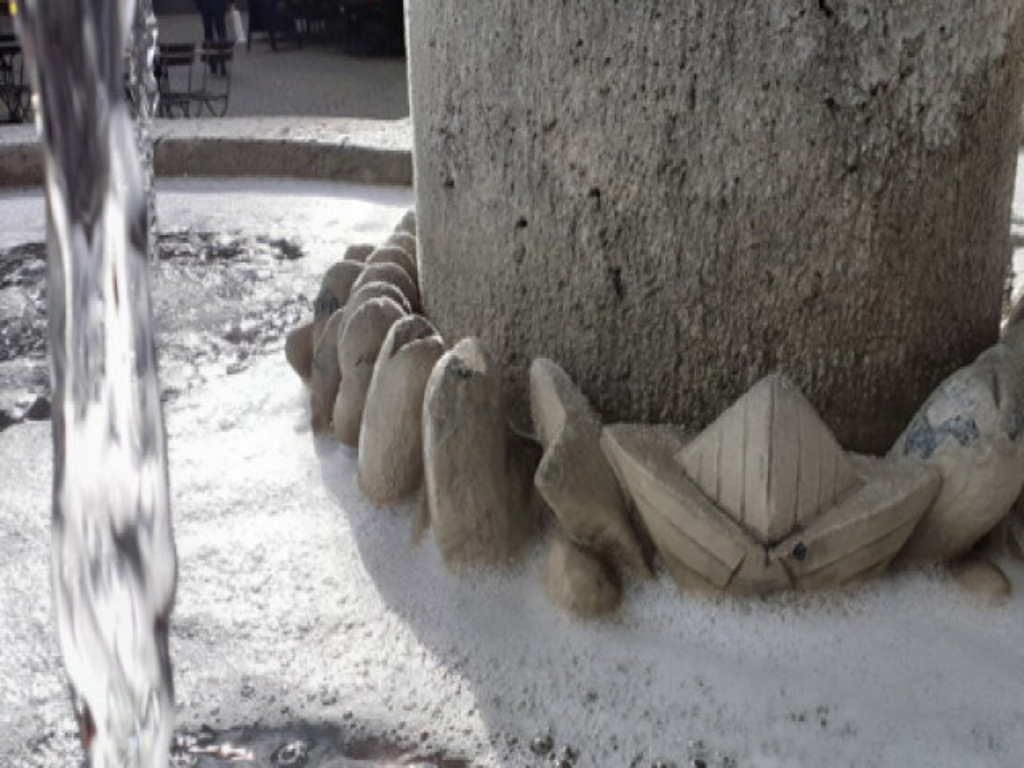 Fischweiberbrunnen Detailansicht