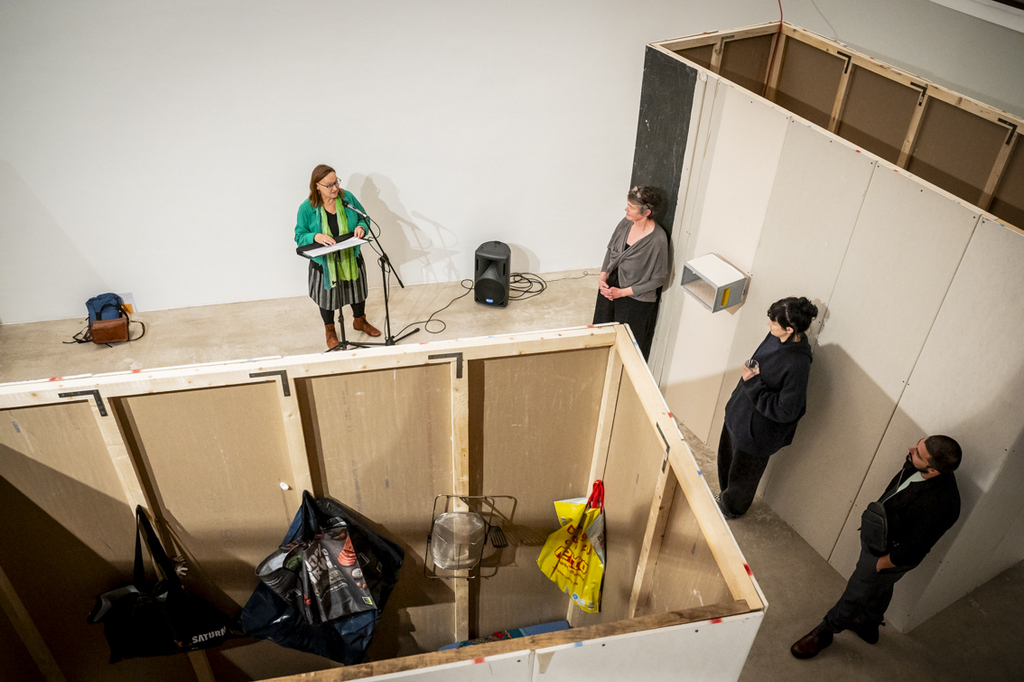 Bügermeisterin Brigitta von Bülow überbringt die Glückwünsche und Grüße der Oberbürgermeisterin