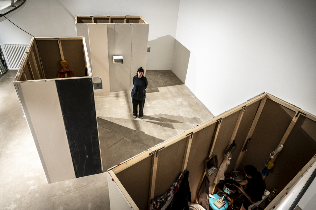 Cristiana Cott Negoescu inmitten ihrer Arbeit