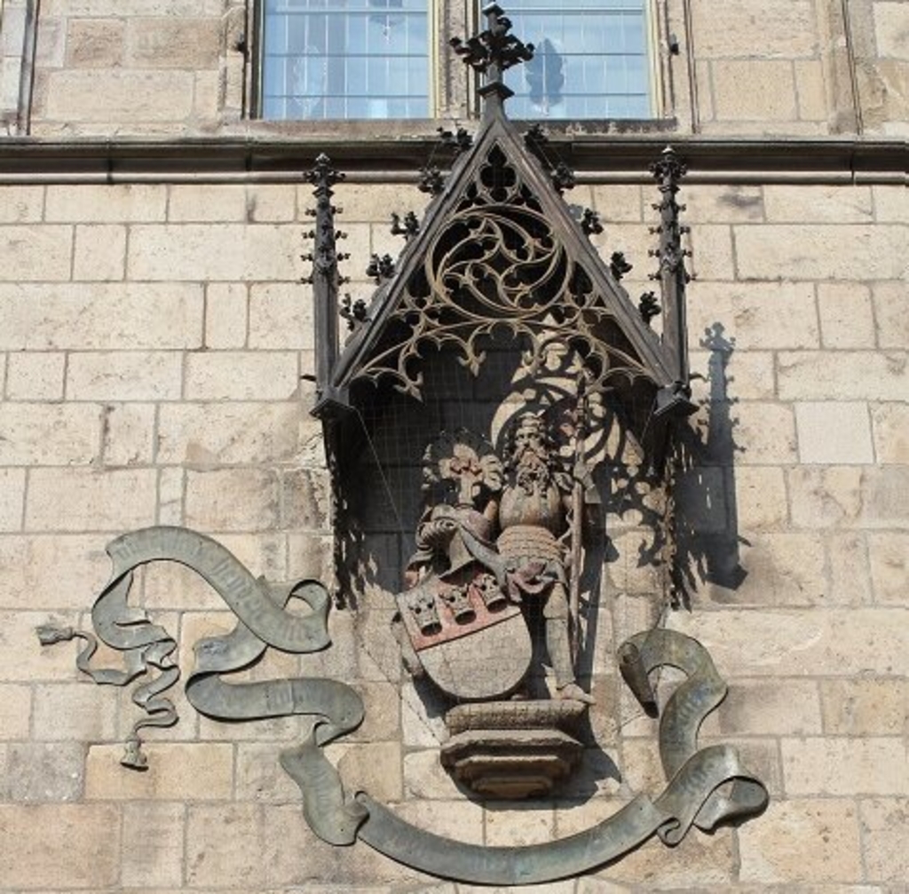 Guerzenich zu Köln, Ostfassade mit Marsilius-Baldachin