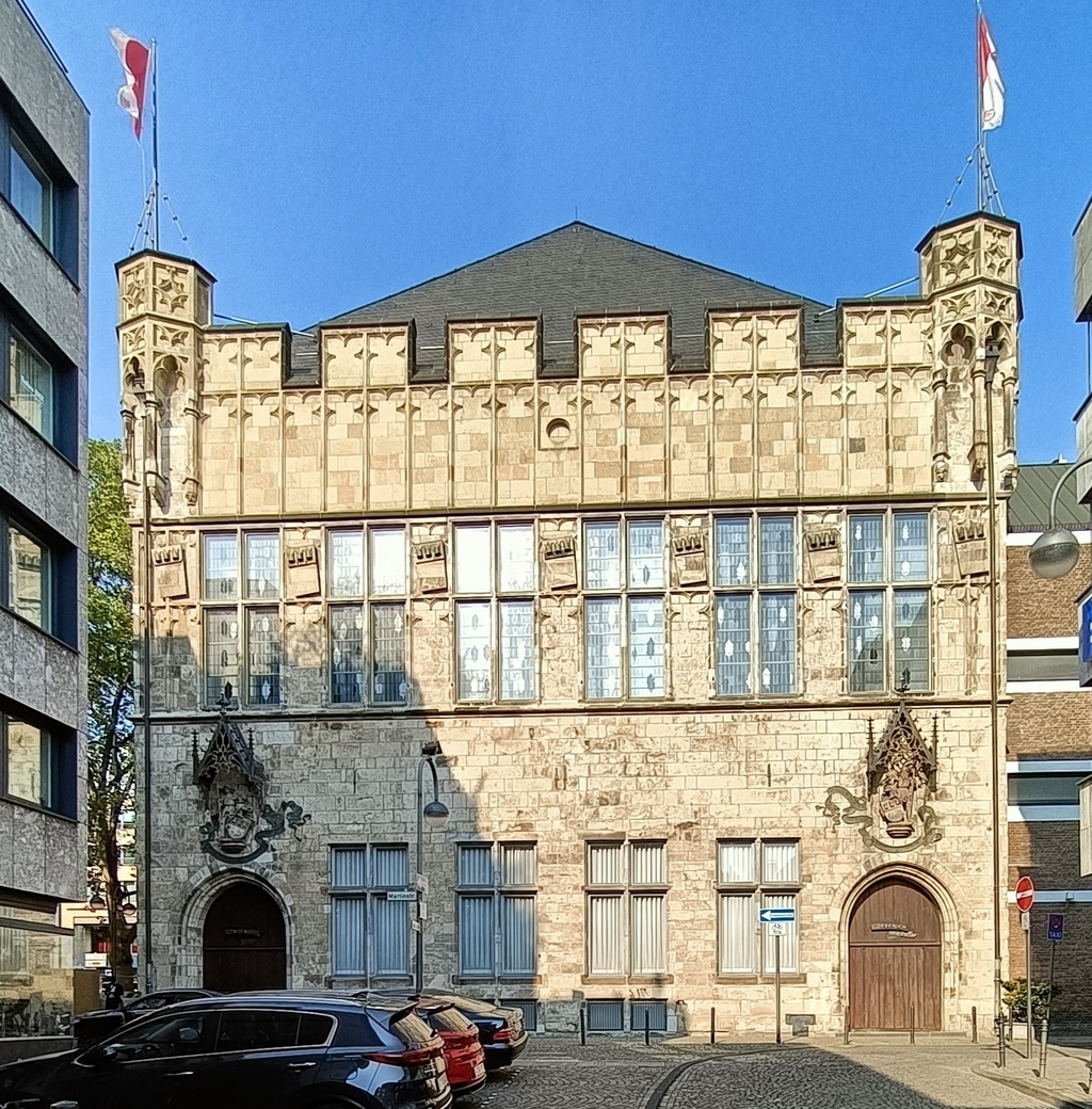 Gürzenich zu Köln Ostfassade mit Hauptzugang