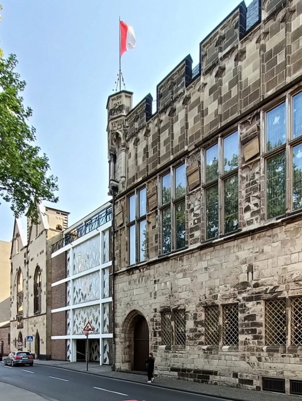 Gürzenich zu Köln – Westfassade mit Sankt Alban-Ruine
