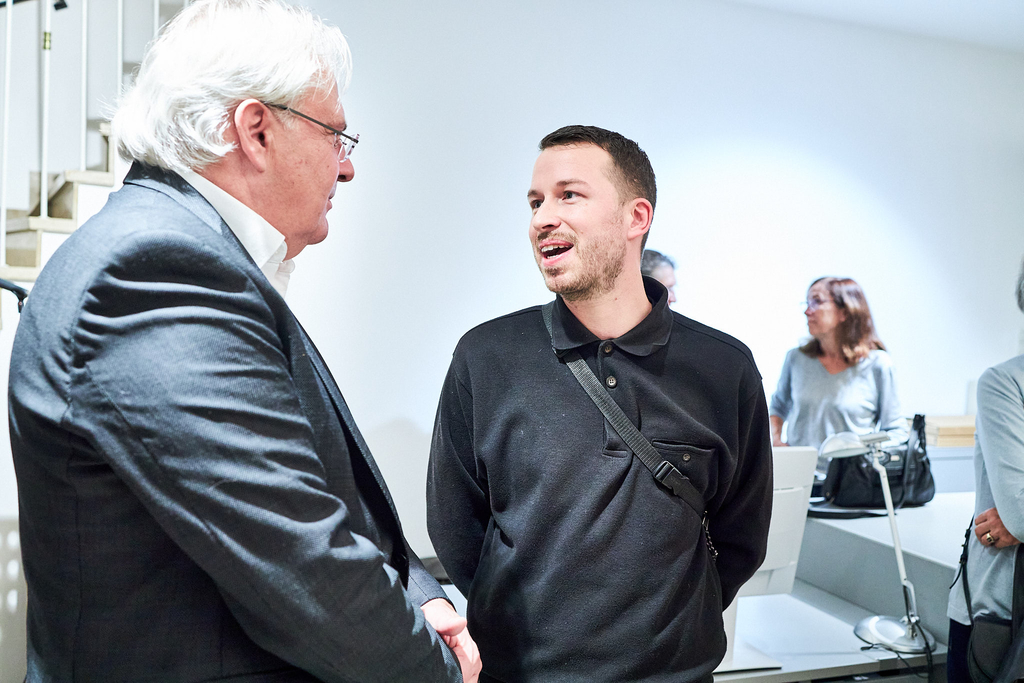 Dr. Ralph Elster im Austausch mit Mathias Weinfurter