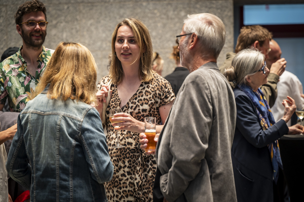 Nette Gespräche über den Abend 