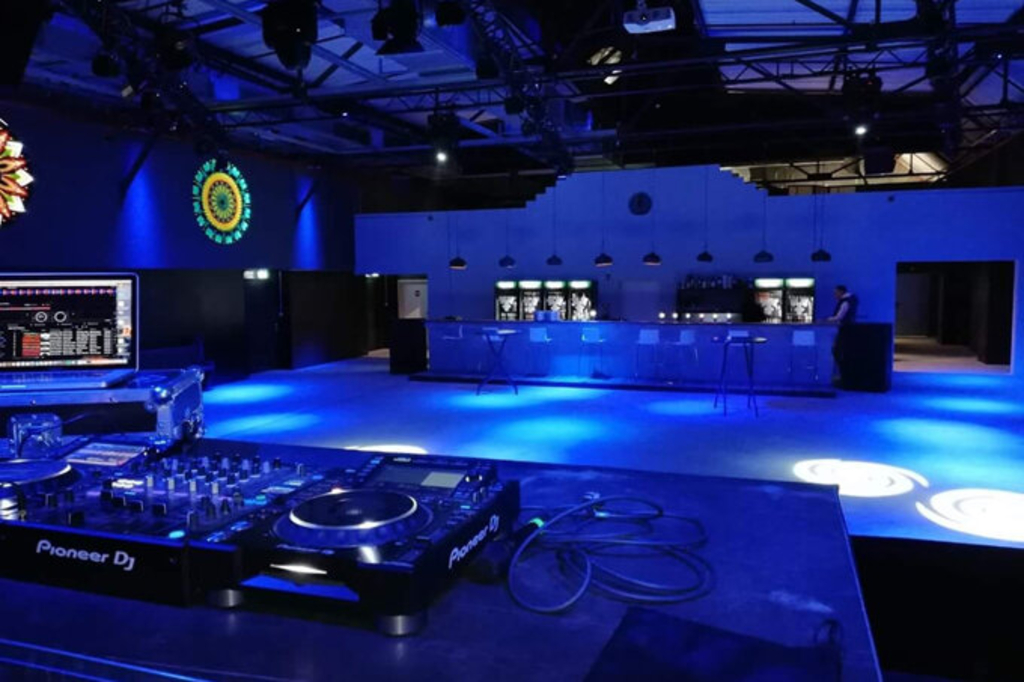 Club Volta - Innenansicht, Link auf Clubkataster