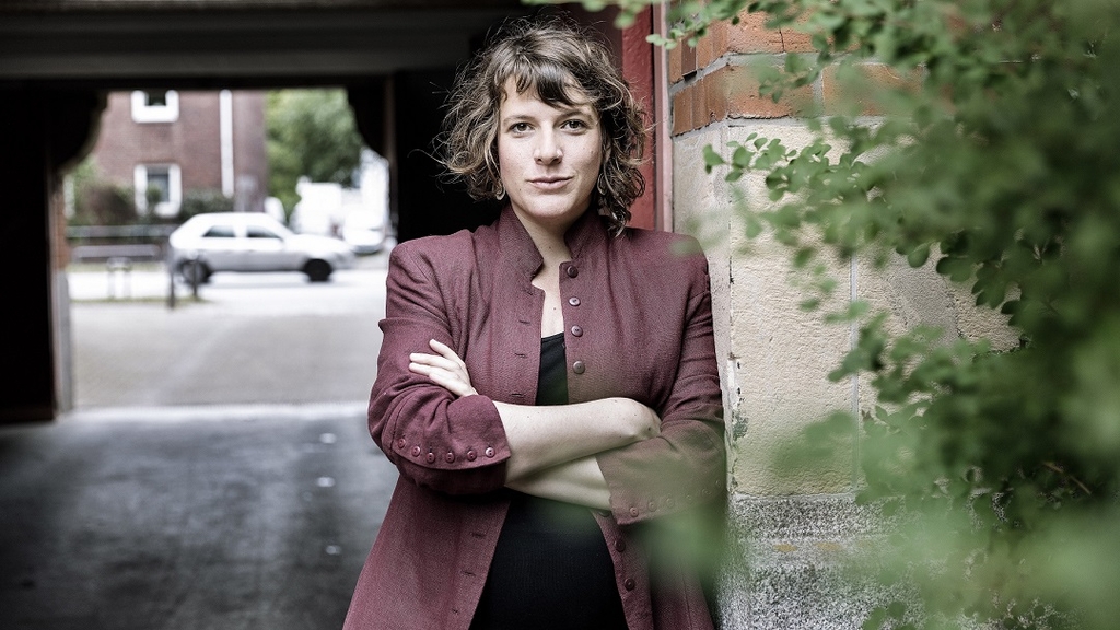 Porträt von Laura Cwiertnia