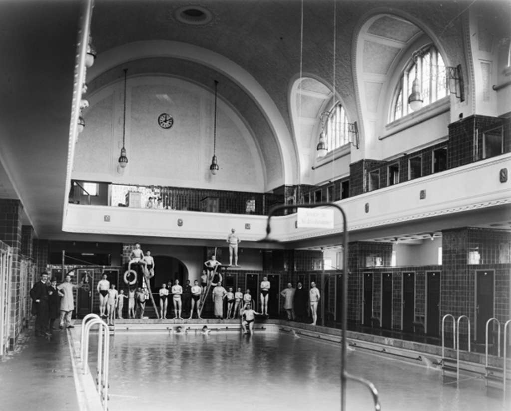 RBA 073522 (Neptunbad, Ehrenfeld).