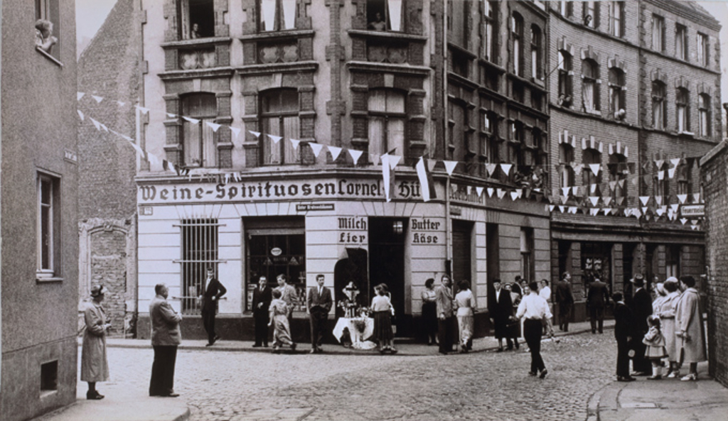 rba_c016884 (Chargesheimer: Nach der Prozession)