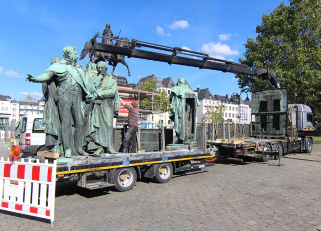 Neuaufstellung des Reiterdenkmals, 2015