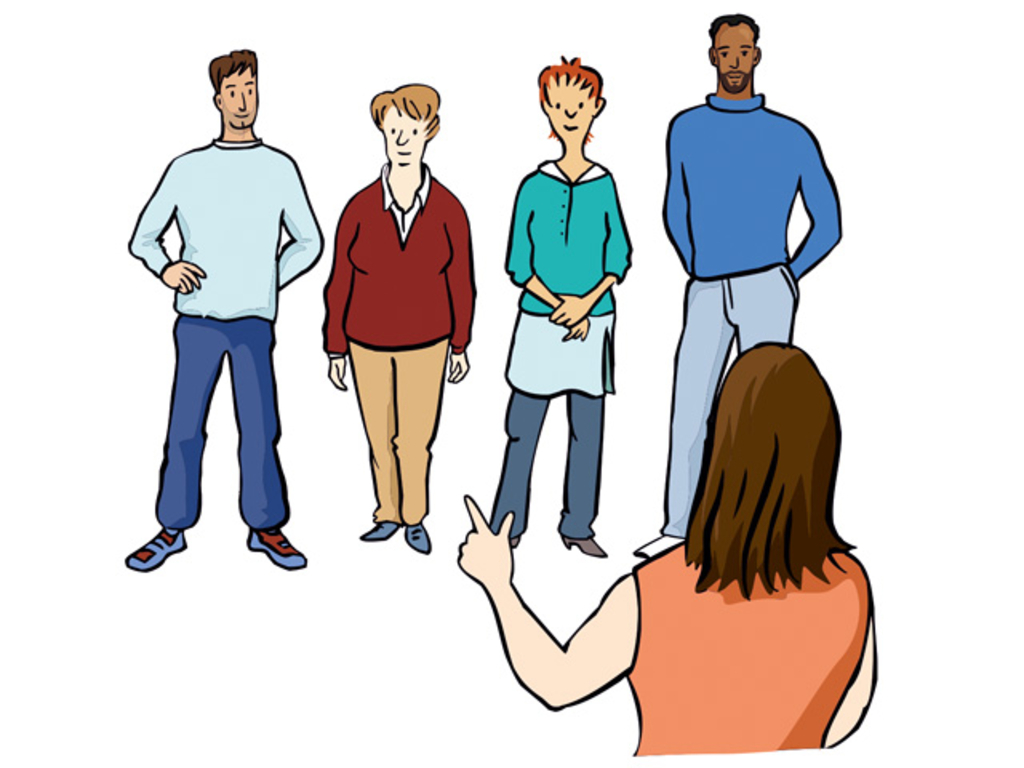 Eine Frau mit Behinderung sucht sich unter mehreren Personen eine Assistenz aus.