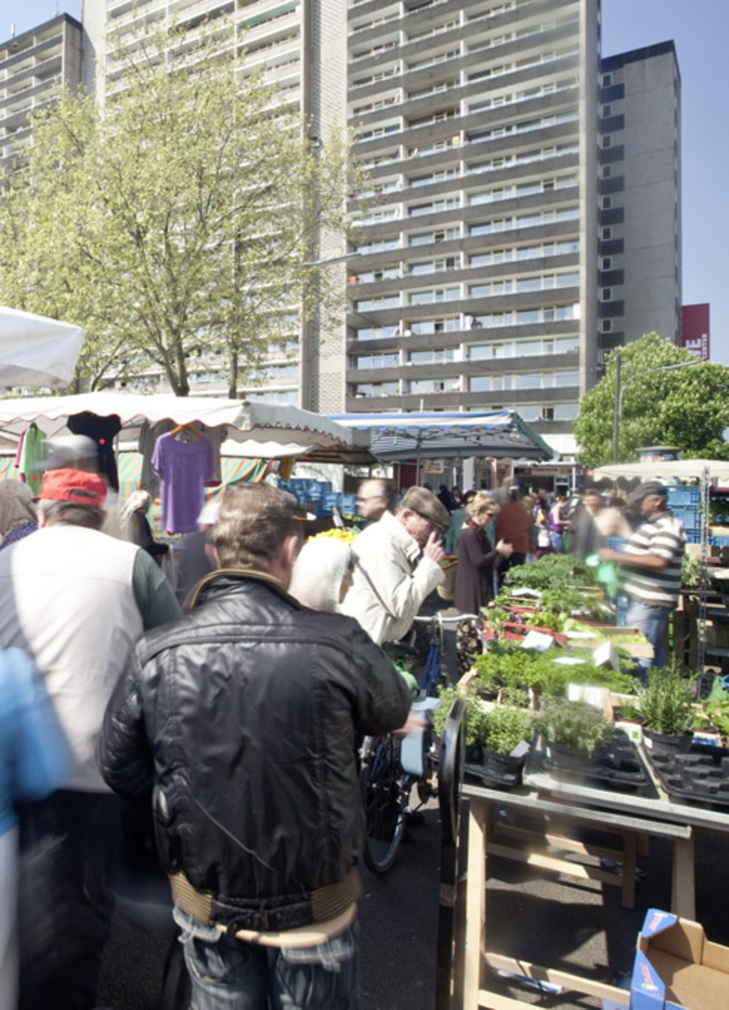 Wochenmarkt Bickendorf, Äußere Kanalstraße