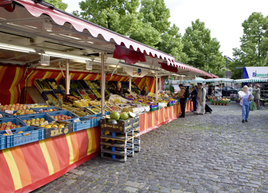 Wochenmarkt Sürth, Sürther Hauptstraße