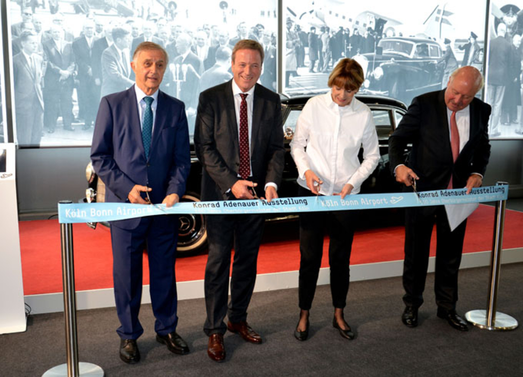 Von links: Dr. Franz Schoser, Michael Garvens, Oberbürgermeisterin Henriette Reker und Konrad Adenauer