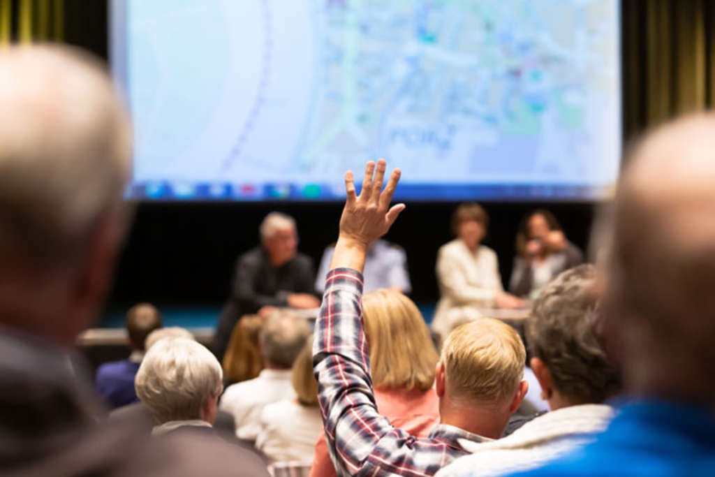 Stadtgespräch Porz am 11. Juni 2019: Meldung im Zuschauerraum