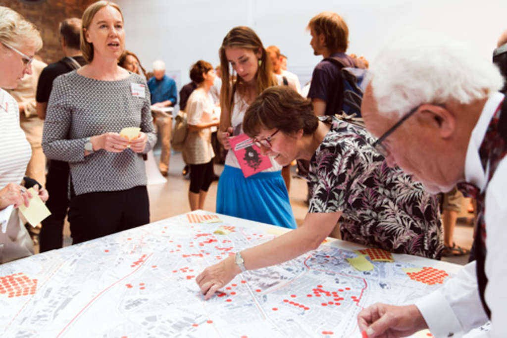 Stadtgespräch am 3. Juli 2018 in den BALLONI Hallen
